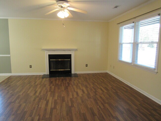 Building Photo - 598 Sand Ridge Rd