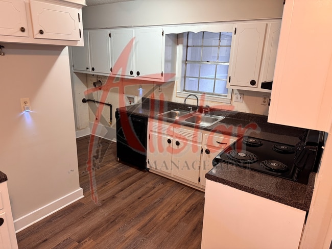 Building Photo - 3035 Greenbriar Cove W