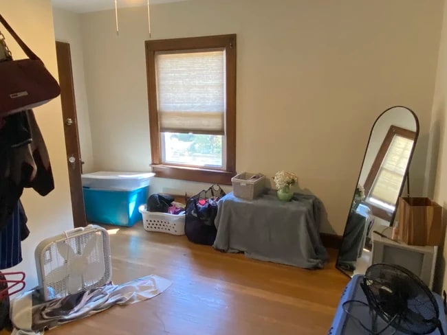 Building Photo - 512 S Eagleson Ave