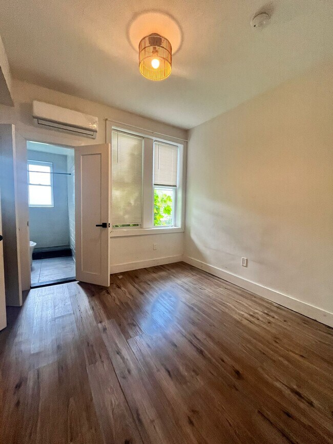 120 Booraem Ave 1R - 118 Booraem Ave