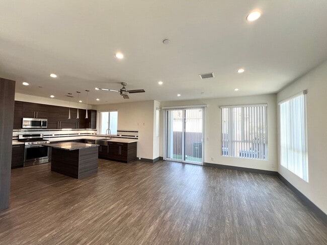 Foto del edificio - 6437 W 86th Pl