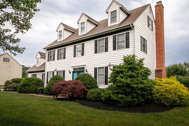 Building Photo - 5444 E Nithsdale Dr