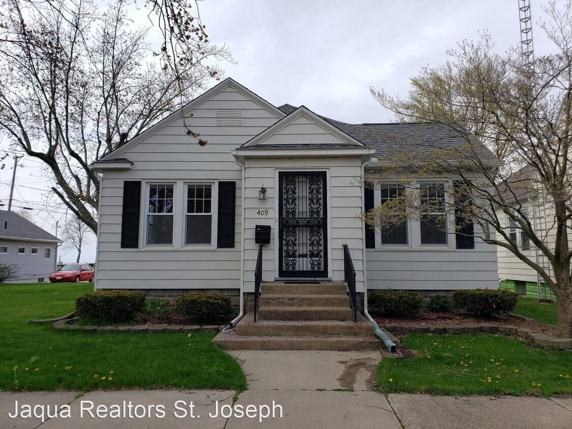 Primary Photo - 2 br, 1 bath House - 409 Lasalle Ave.