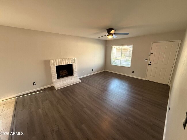 Building Photo - 1226 N 85th Pl