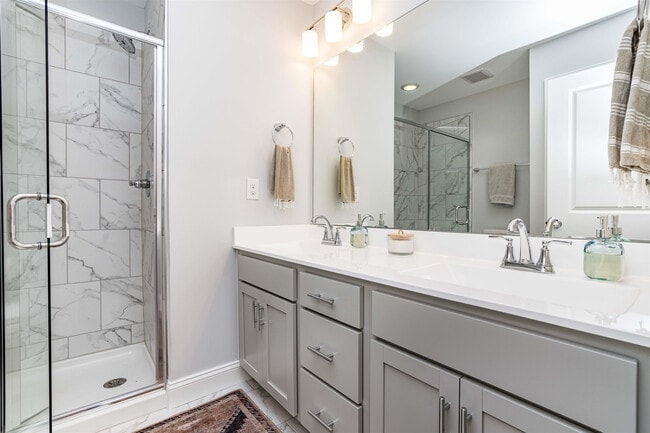 Foto del edificio - 6801 Milligan Way