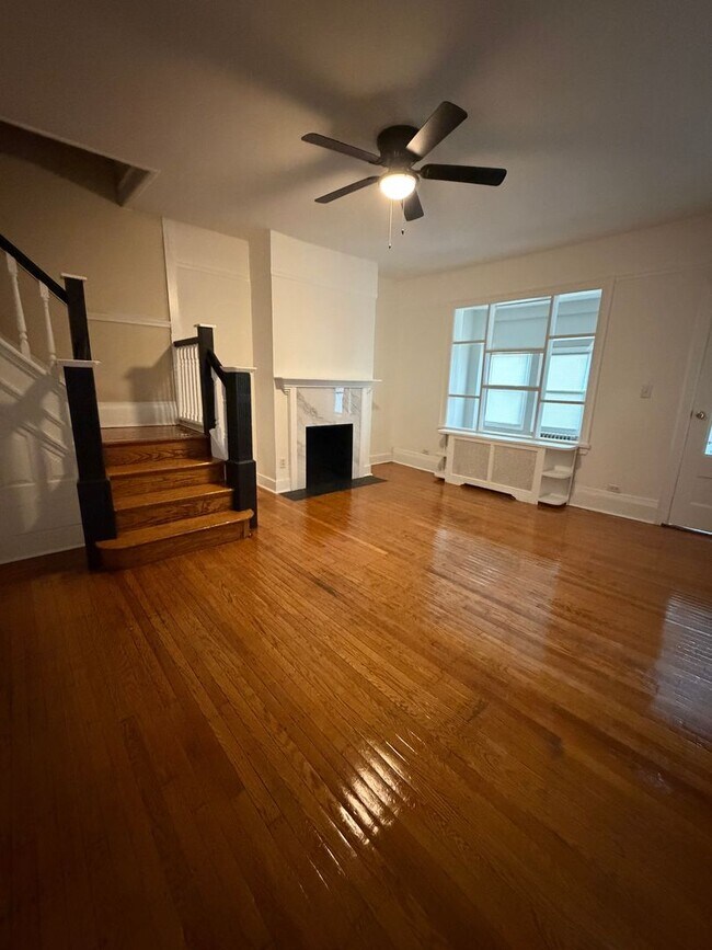 Foto del edificio - Section 8 approved! Newly renovated 4 bedroom, 1.5 bath