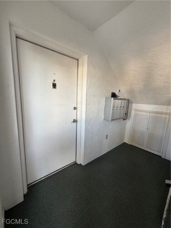 Foto del edificio - 7035 Cedarhurst Dr