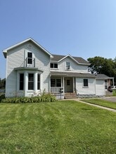 Building Photo - 1219 State St