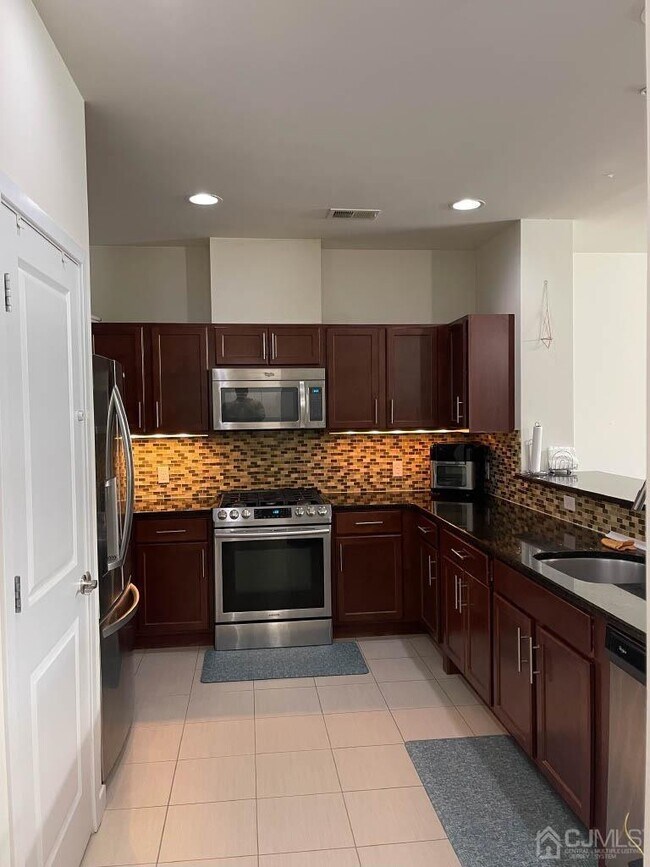 Foto del edificio - 131 Tower Blvd