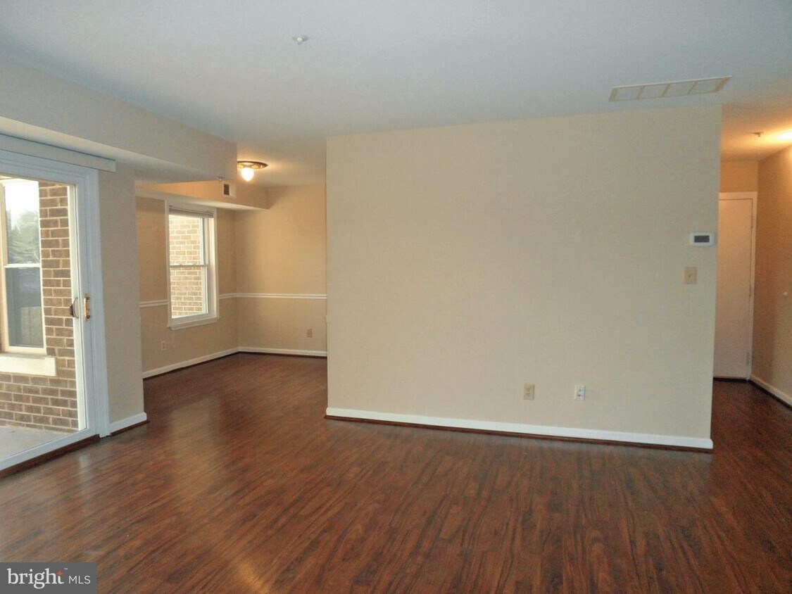 7902 Coriander Dr Unit 202, Gaithersburg, MD 20879 Room for Rent in