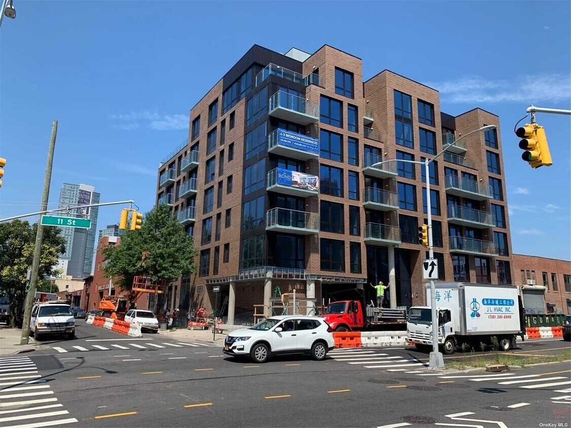 Primary Photo - 46-20 11th St