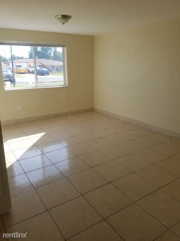 Foto del edificio - 7421 Venetian St