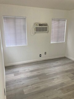 Foto del edificio - 5842 Lexington Ave