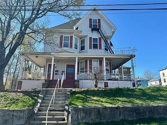 Foto del edificio - 457 Carrington Ave