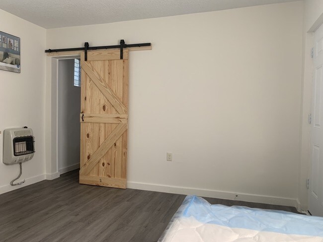 Foto del edificio - 1380 East Duval Street, Unit 4