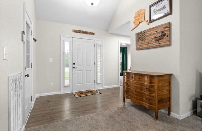 Foto del edificio - 1036 Freedom Dr