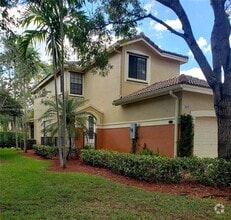 Building Photo - 3808 Tree Top Dr