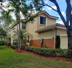 Building Photo - 3808 Tree Top Dr