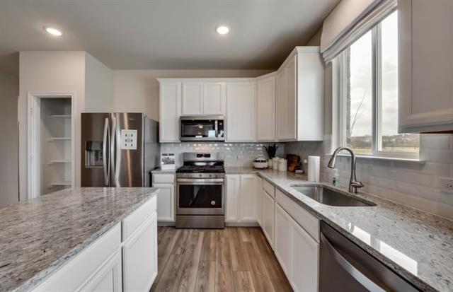 Foto del edificio - 700 Forestdale Ct