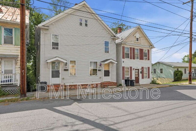 Building Photo - 316 N High St