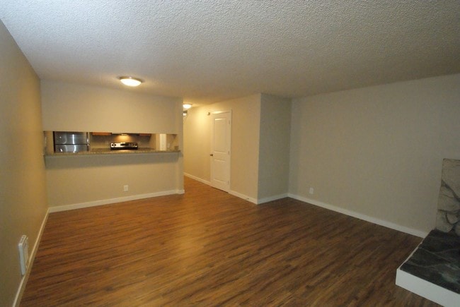 Building Photo - 1712 NE 145th St