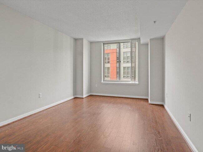 Foto del edificio - 2726 Gallows Rd