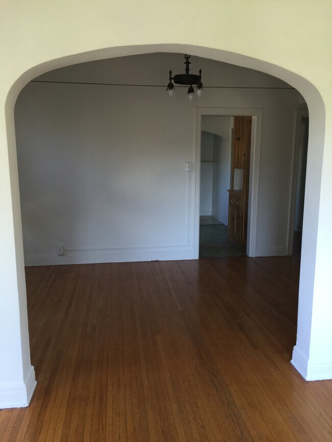 Foto del edificio - 732 Parkman Ave
