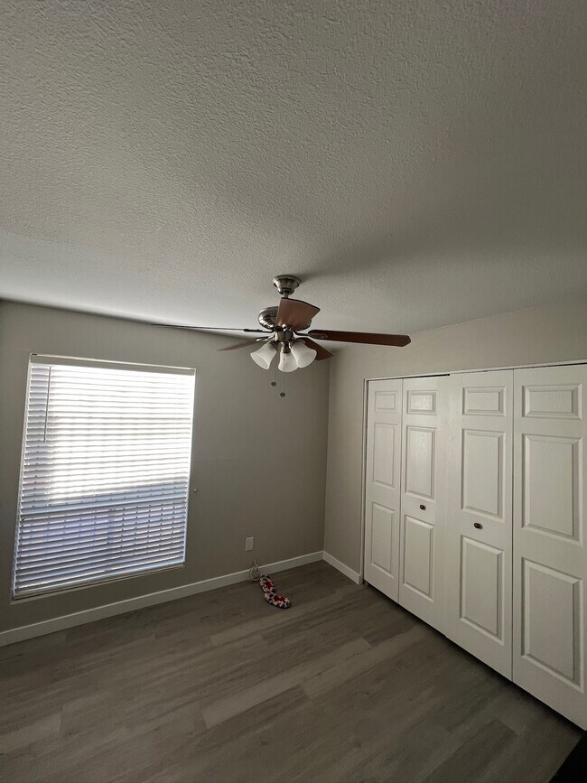 Foto del edificio - 5964 W Augusta Ave