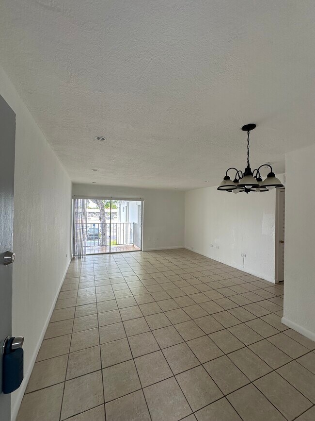 Building Photo - 7226 SW 94th Pl