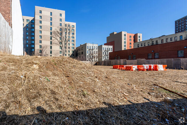 Building Photo - The Bronx Vibe