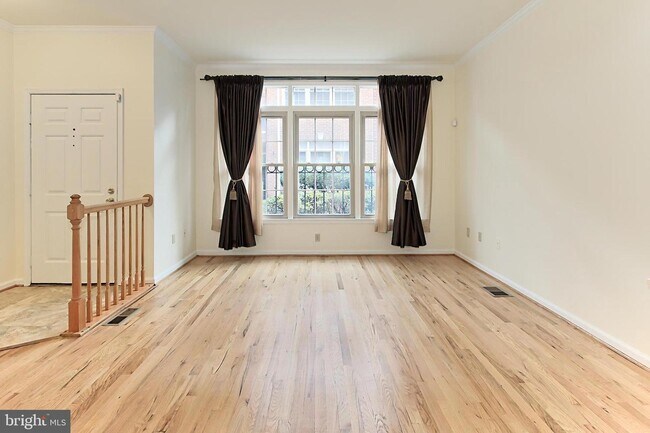 Foto del edificio - 1501-D N Colonial Terrace