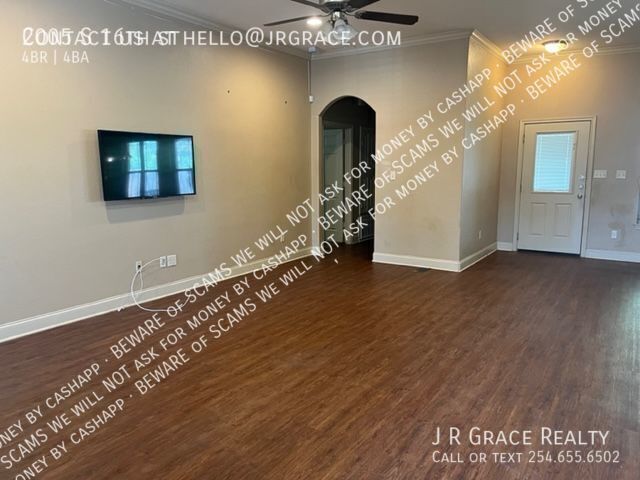 Building Photo - 2005 S 16th St