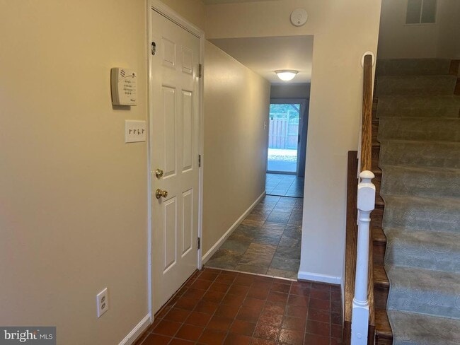 Building Photo - 8008 Broken Reed Ct