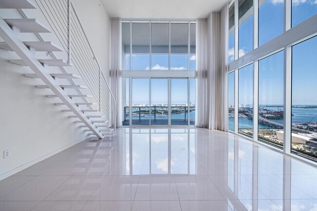 Foto del edificio - 1040 Biscayne Blvd