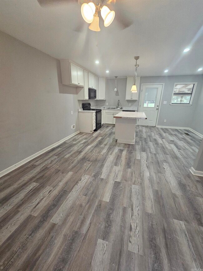 Foto del edificio - 14807 Sweet Gum Dr