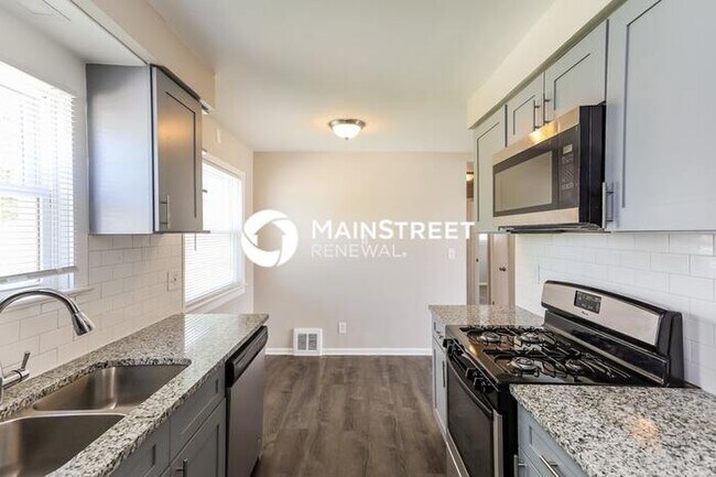 Foto del edificio - 3 Bedroom Pet-Friendly Home in WILLOWICK, ...