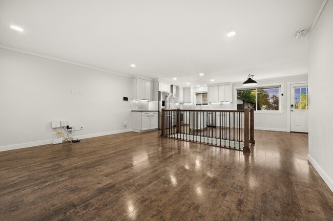 Photo - 1733 7200 S (Cottonwood Heights, UT) House