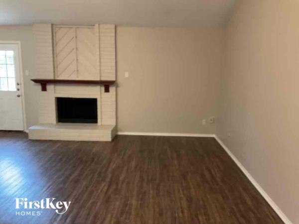 Foto del edificio - 3225 Amber Dr S