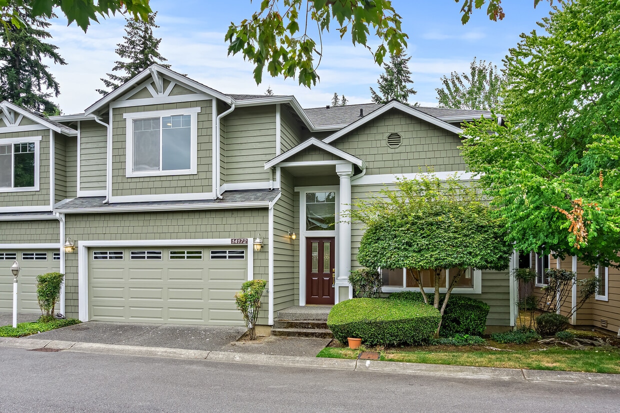 Photo - 14172 SE 8th St (Bellevue, WA)