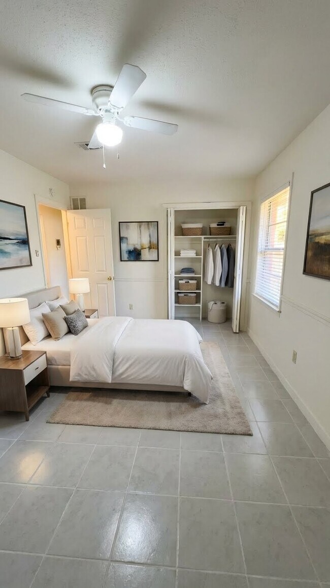 Foto del edificio - 3901 Woodrow Dr