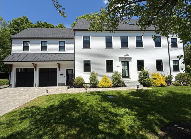 Foto principal - 8 Briggs Rd