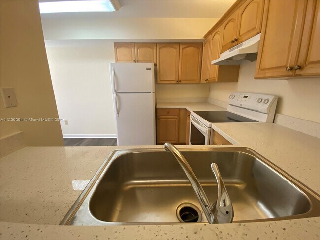 Foto del edificio - 1240 N Hiatus Rd