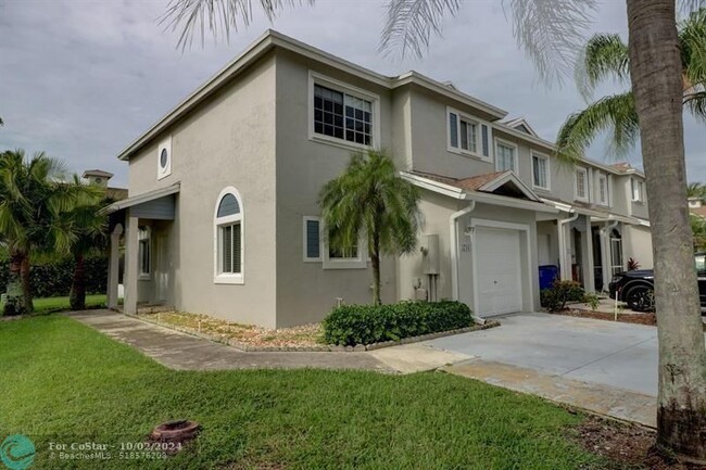 Foto del edificio - 4768 SW 14th Ct