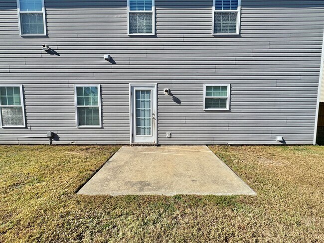 Foto del edificio - MOVE-IN READY! [PET FRIENDLY]