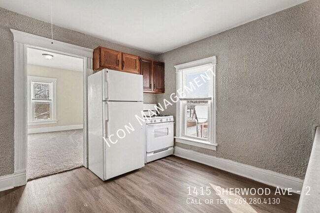 Foto del edificio - 1415 Sherwood Ave