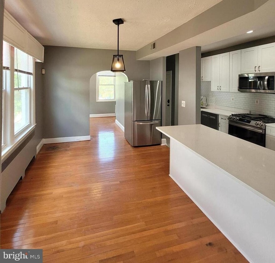 Foto principal - 5709 5th St NW