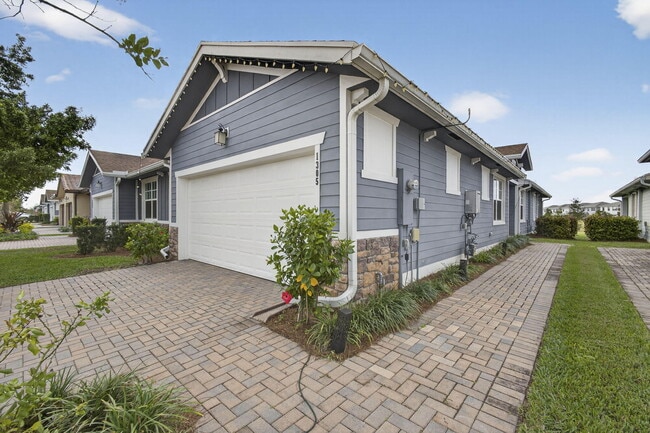 Building Photo - 1305 Haywagon Tr.