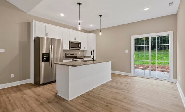 Foto del edificio - 2785 Cedrus Avenue - NEW RESIDENT PRICING! REDUCED BY $100/MO!