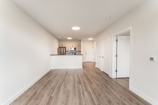 Building Photo - PINNACLE Orange Crossing