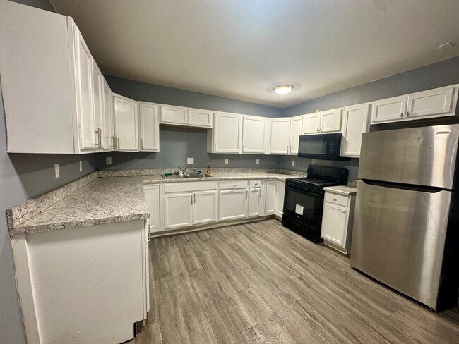 Foto del edificio - 616 E 6th St